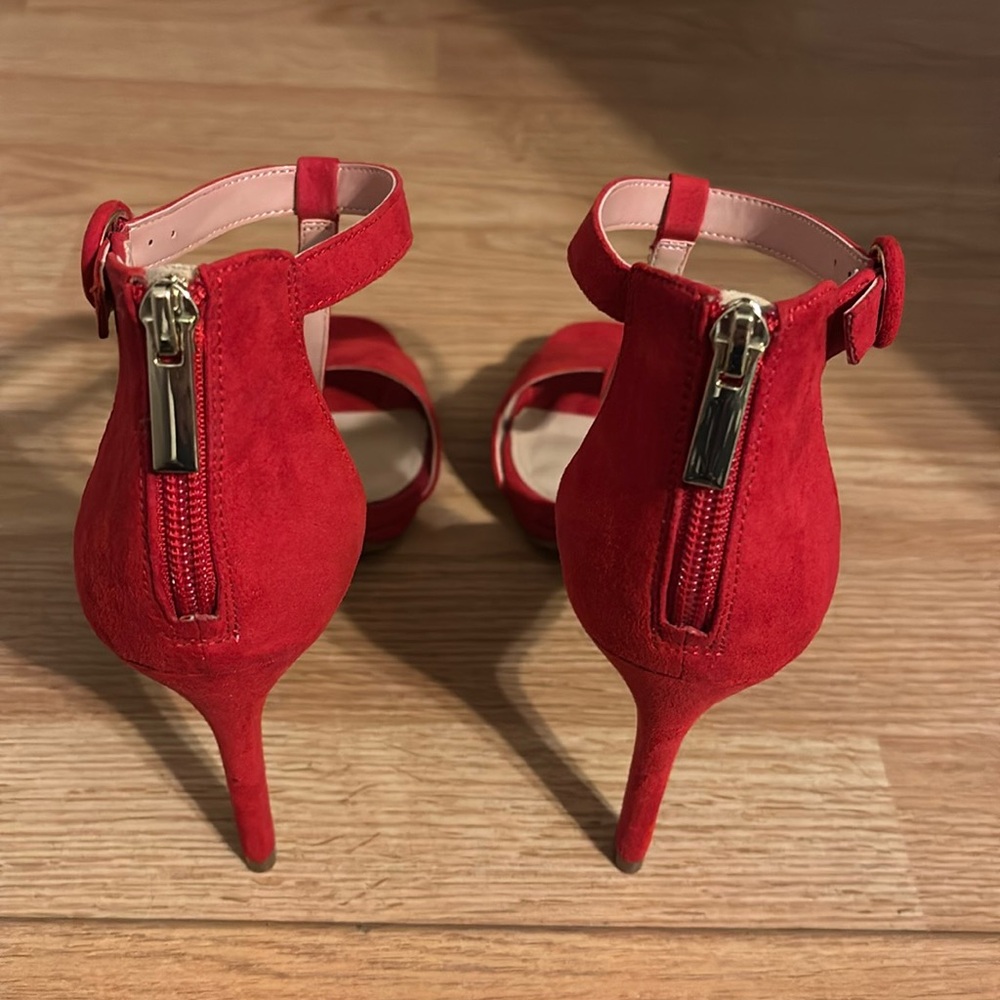 Kelly & Katie Red Heels